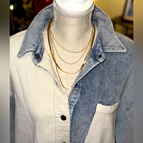 ☃️BOGO50%☃️ 🆕🩵VANILLA BAY: BLUE/IVORY ColorBlock Corduroy Shacket MEDIUM - Picture 11 of 17